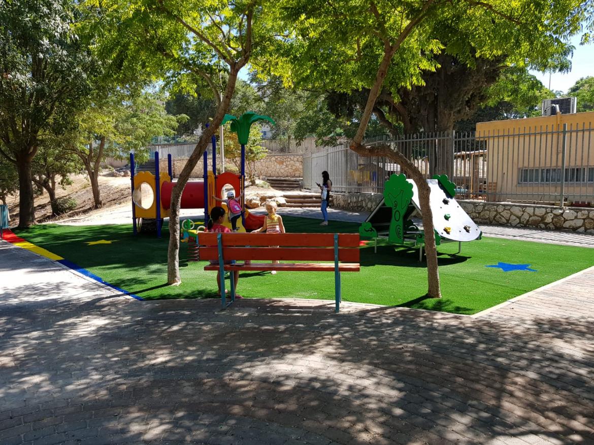 גינת משחקים חדשה בשכונת ספיר